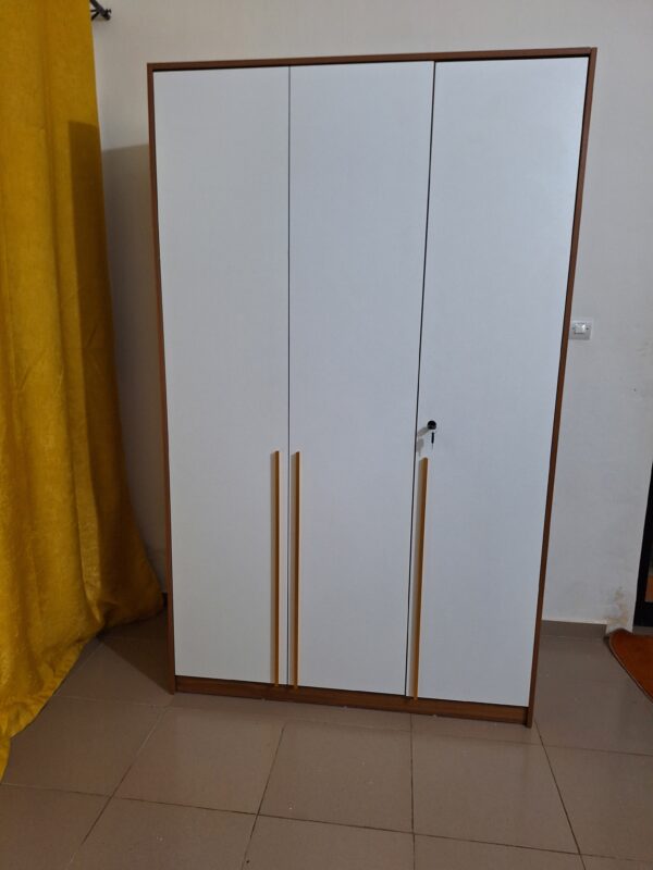 Armoire Penderie 3 Portes – Bois & Blanc – 196x120x50 cm – Image 2