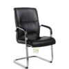 Apportez confort et élégance à vos espaces d’accueil ou de réunion avec cette chaise visiteur ergonomique. Dotée d’un revêtement en cuir noir et d’une structure métallique chromée, elle combine style moderne et robustesse. --- Caractéristiques : - Revêtement : Similicuir noir de haute qualité - Structure : Acier chromé solide - Accoudoirs rembourrés - Confort optimal pour réunions ou salles d’attente - Design professionnel et épuré - Facile à entretenir --- Idéale pour : Bureaux de direction, salles de réunion, zones d’attente ou accueil clientèle. 📦 Livraison rapide sur Lomé et dans tout le Togo. 📞 Contact : +228 92 56 92 56 🌐 Commandez maintenant sur [www.matosshop.tg](https://www.matosshop.tg)